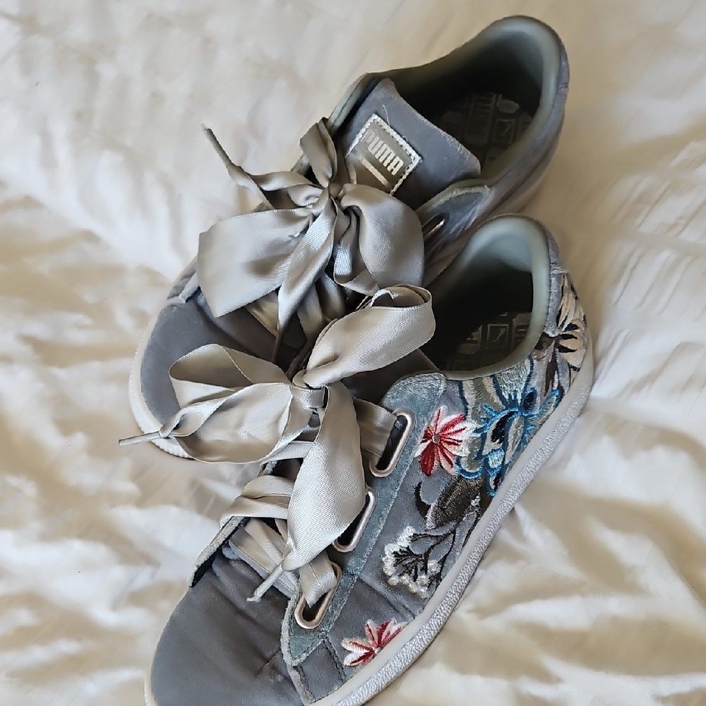 Puma Women's Gray Sneakers with Floral Embroidery